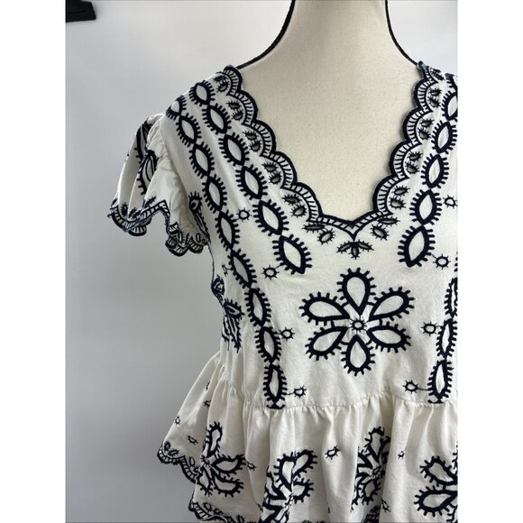 Express Womens XS White Blue Embroidered Peplum Short Sleeve Top - Picture 2 of 6